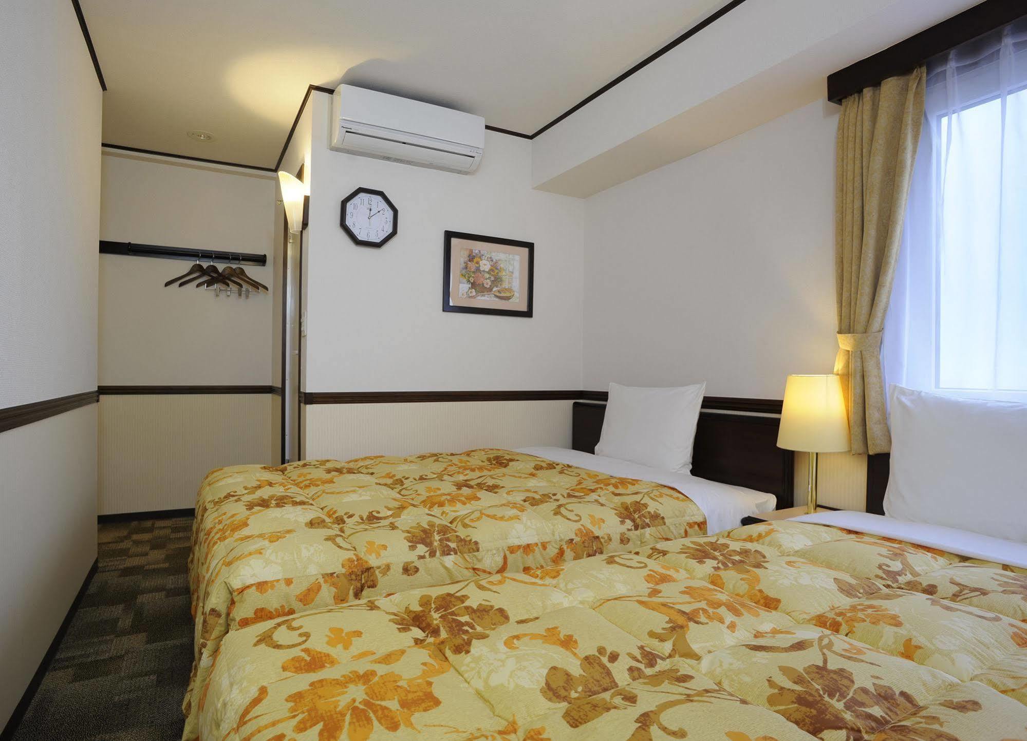 Toyoko Inn Kofu-Eki Minami-Guchi No.1 מראה חיצוני תמונה